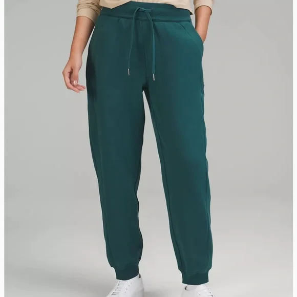 Lululemon Scuba High Rise Relaxed Jogger